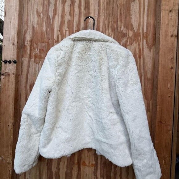 Express White Faux Fur Cropped Coat (S) - Picture 2 of 4